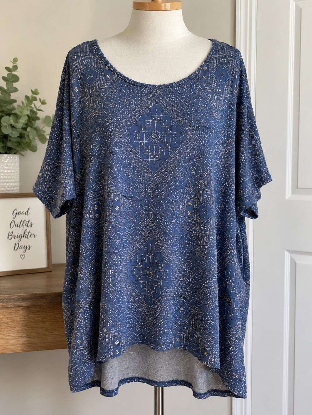LuLaRoe Blue Printed Scoop-Neck Tunic